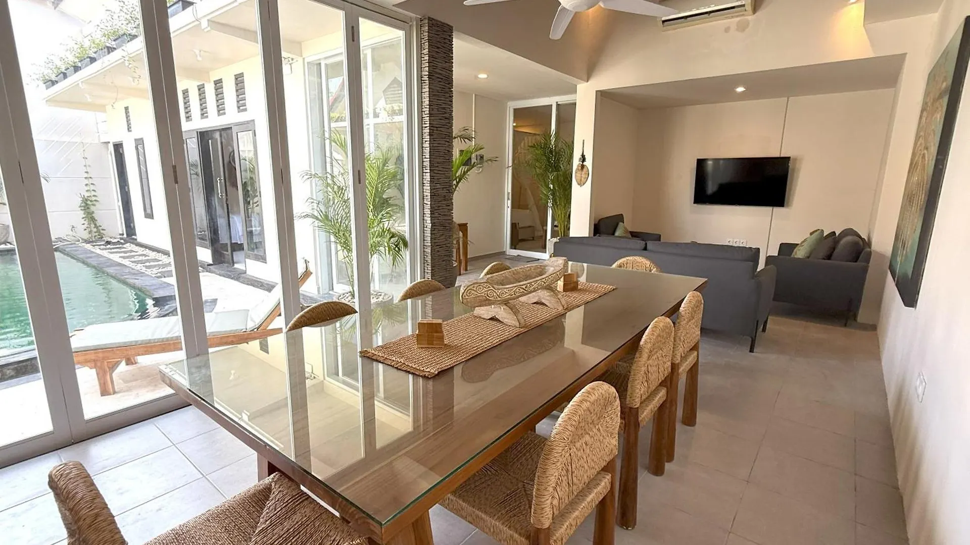 Villa Kas Legian Seminyak - 6 Bedroom Villa 0*, Seminyak (Bali) Indonesia