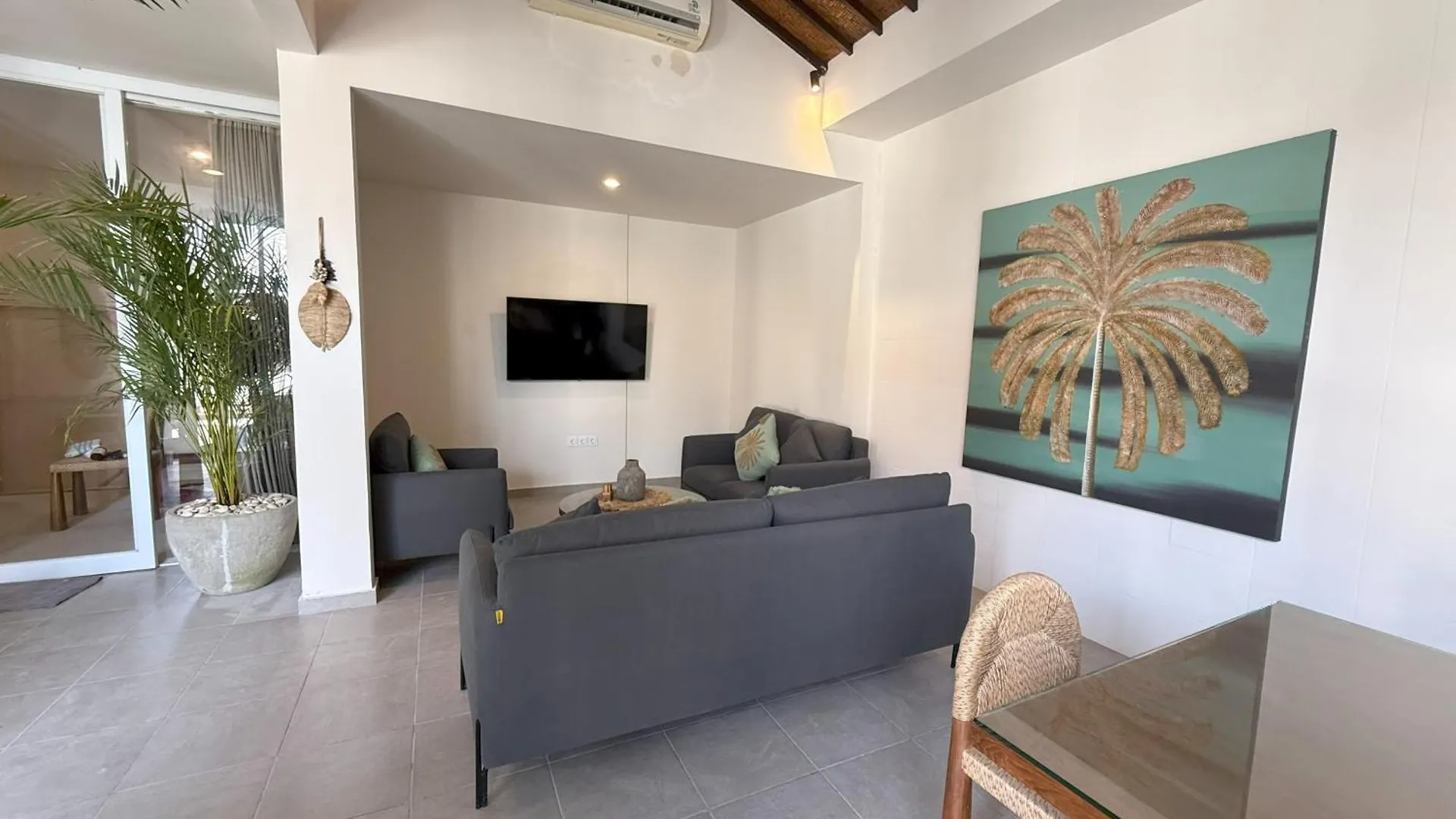Villa Kas Legian Seminyak - 6 Bedroom Villa  Seminyak (Bali)