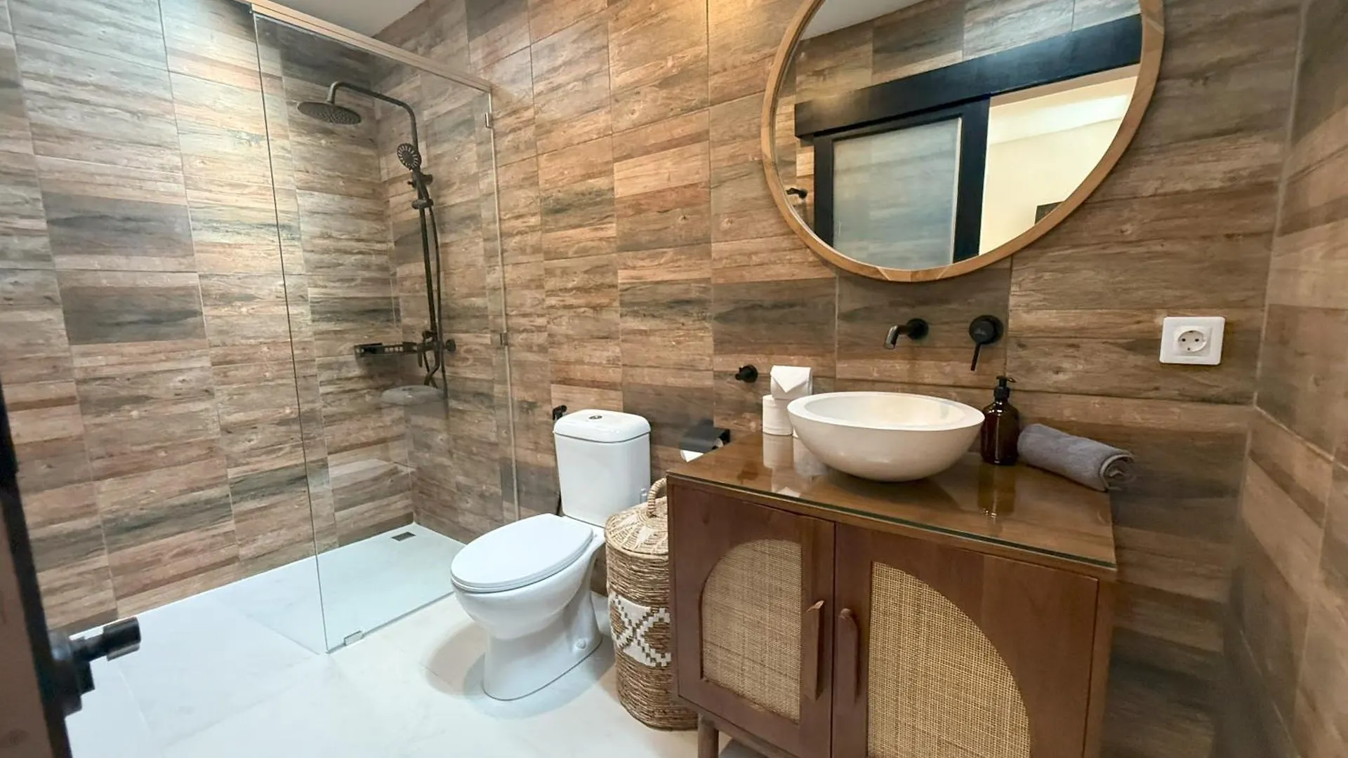 Villa Kas Legian Seminyak - 6 Bedroom Villa
