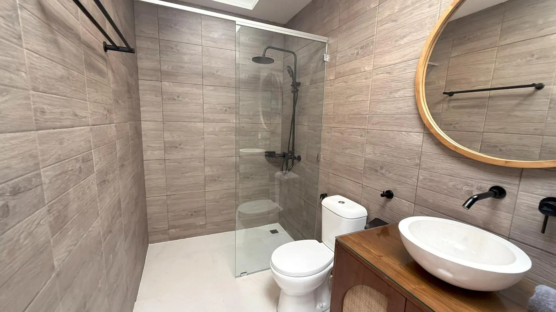 Villa Kas Legian Seminyak - 6 Bedroom Villa