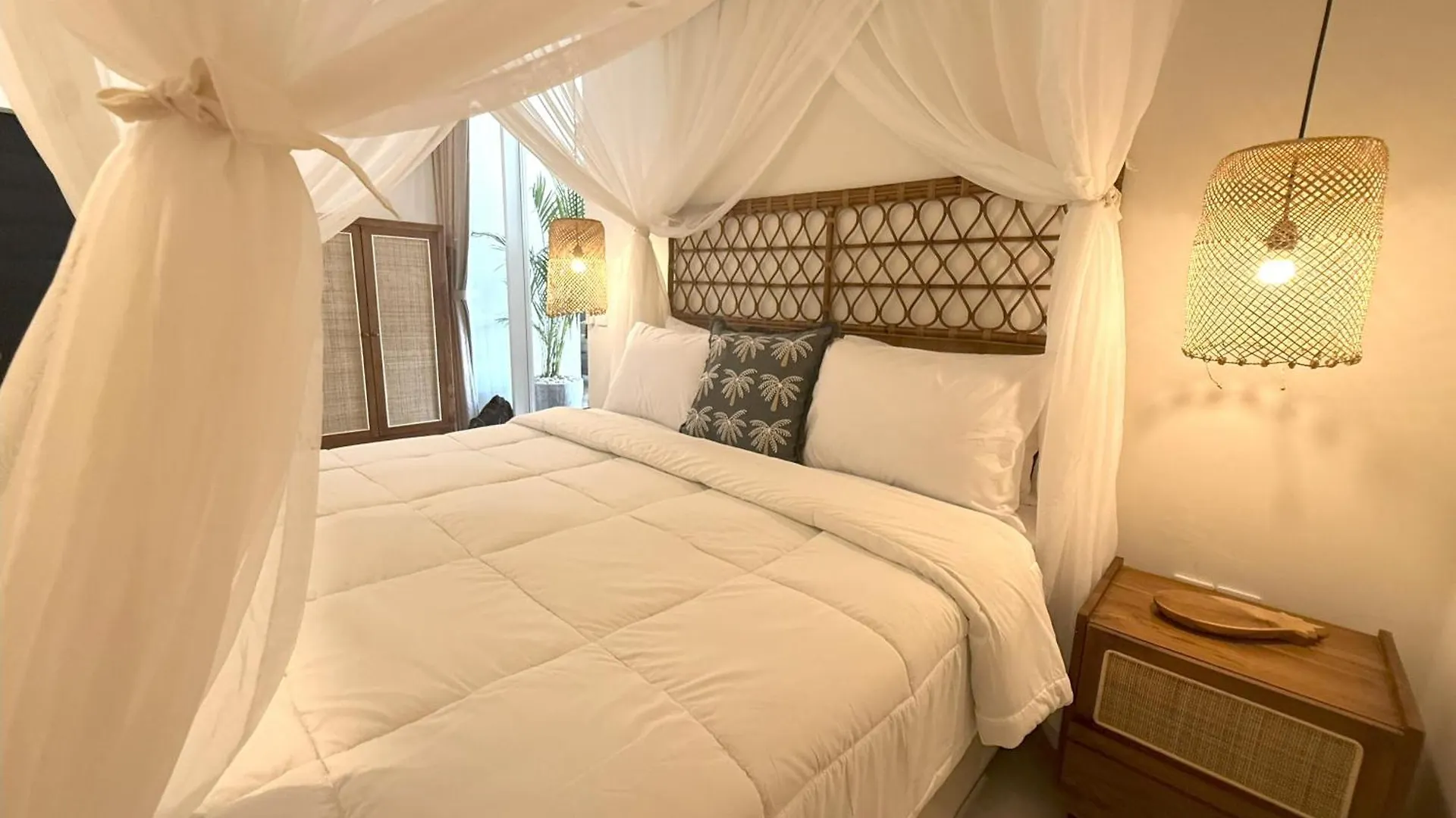 Villa Kas Legian Seminyak - 6 Bedroom Villa